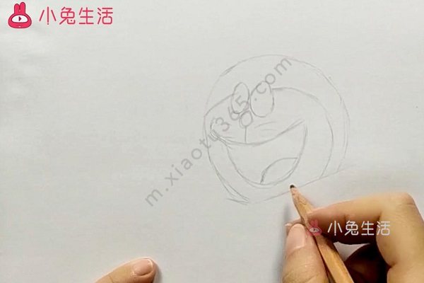 哆啦A梦简笔画